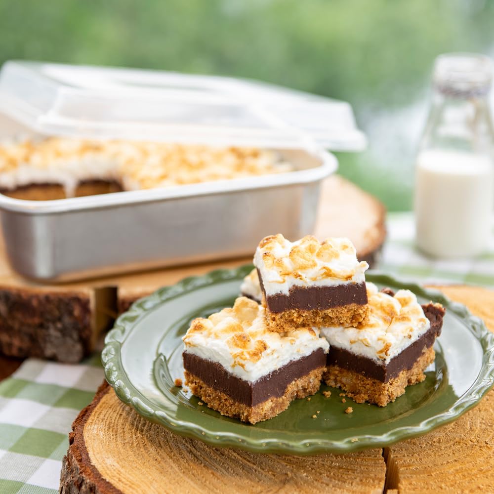 Nordic Ware Natural / 9 x 9 / Square Pan with Lid Square Cake Pans