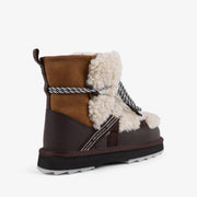Australia - Womens Boot by EMU – 10, Chestnut, Model Blurred Teddy