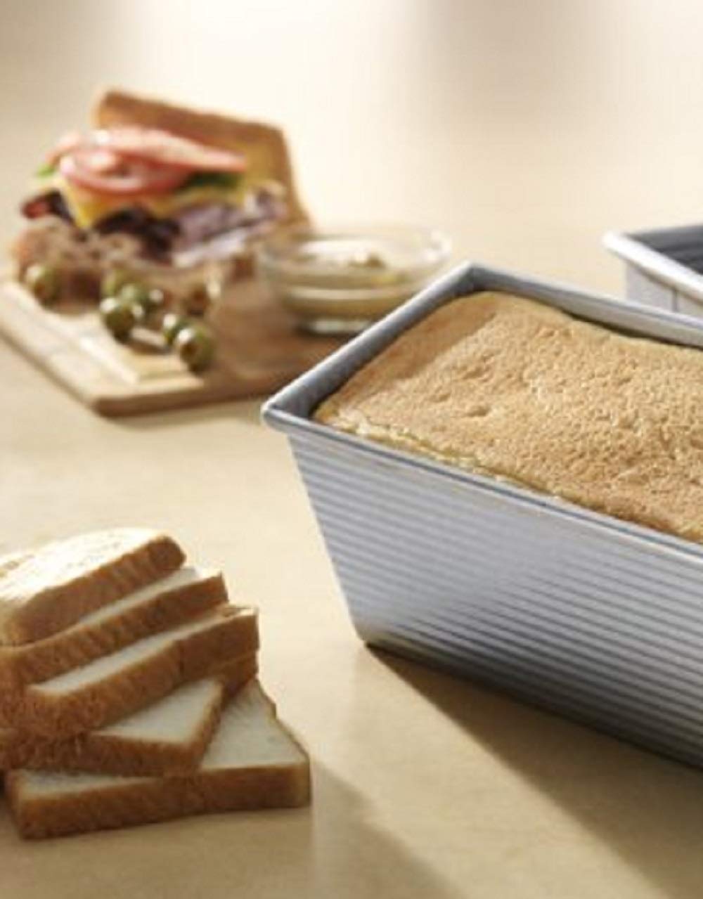 Bakeware Pullman Loaf Pan by USA Pan – 9 x 4, 1 pounds, Alloy Steel, Aluminized Steel, Model 1175PM-6