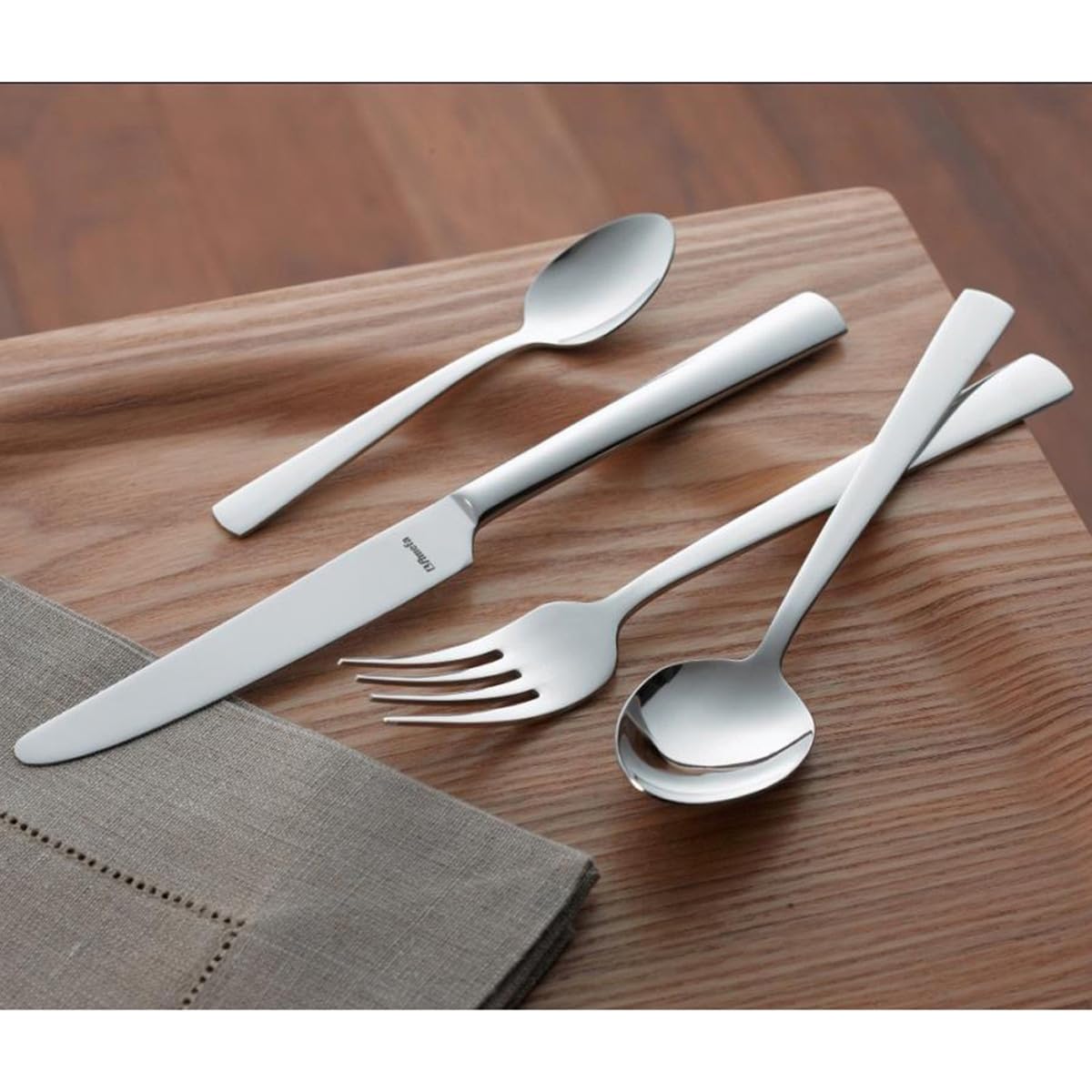 Moderno Dessert Fork. Box quantity: 12. by Amefa – 190(L)mm, Stainless Steel, Pack of 12, Model DM241