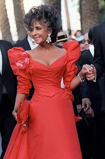 Elizabeth Taylor by Hollywood Photo Archive - 16x24 Art Print Poster