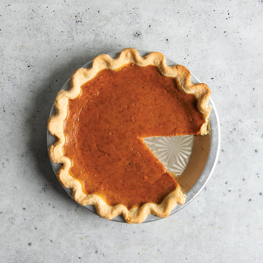 Naturals Vintage Starburst 9-Inch Pie Pan by Nordic Ware – 9-Inch, Aluminum, Vintage Starburst, Model 44175