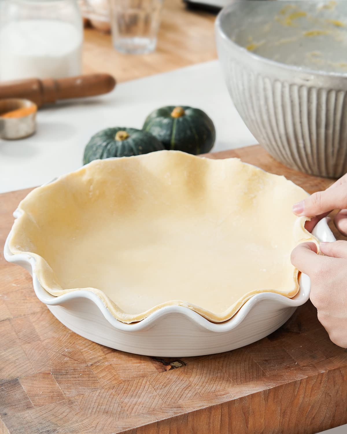 Le Tauci Ceramic Pie Dish, 11 Inch Deep Dish with Ruffled Rim, Set of 2, White