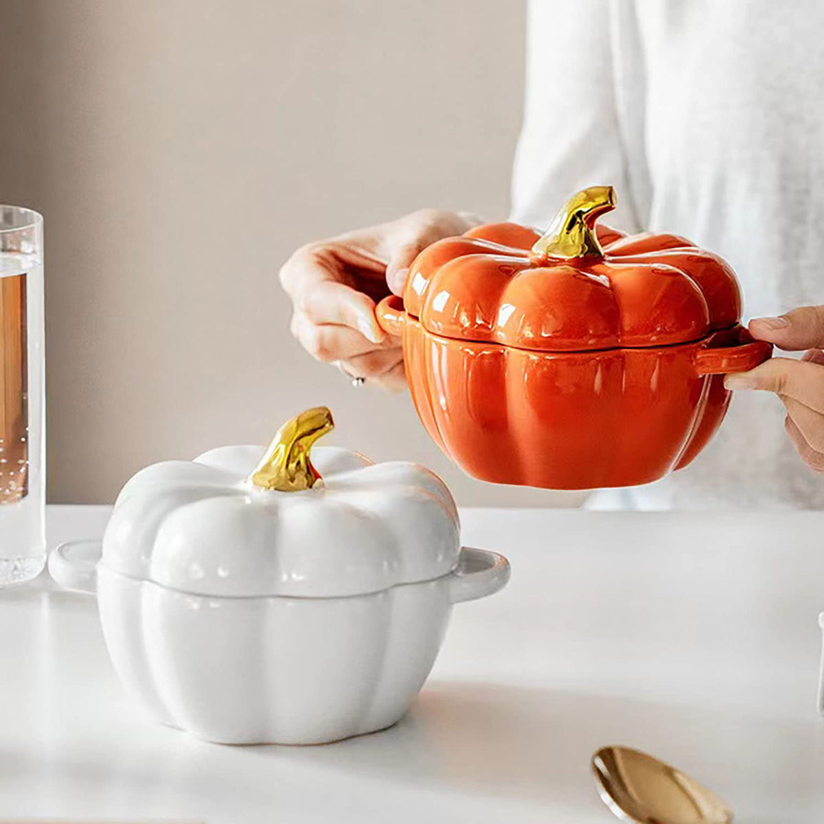 FYUEROPA Pumpkin Ramekin Set, Ceramic with Lid and Handle, 14 Oz, Orange