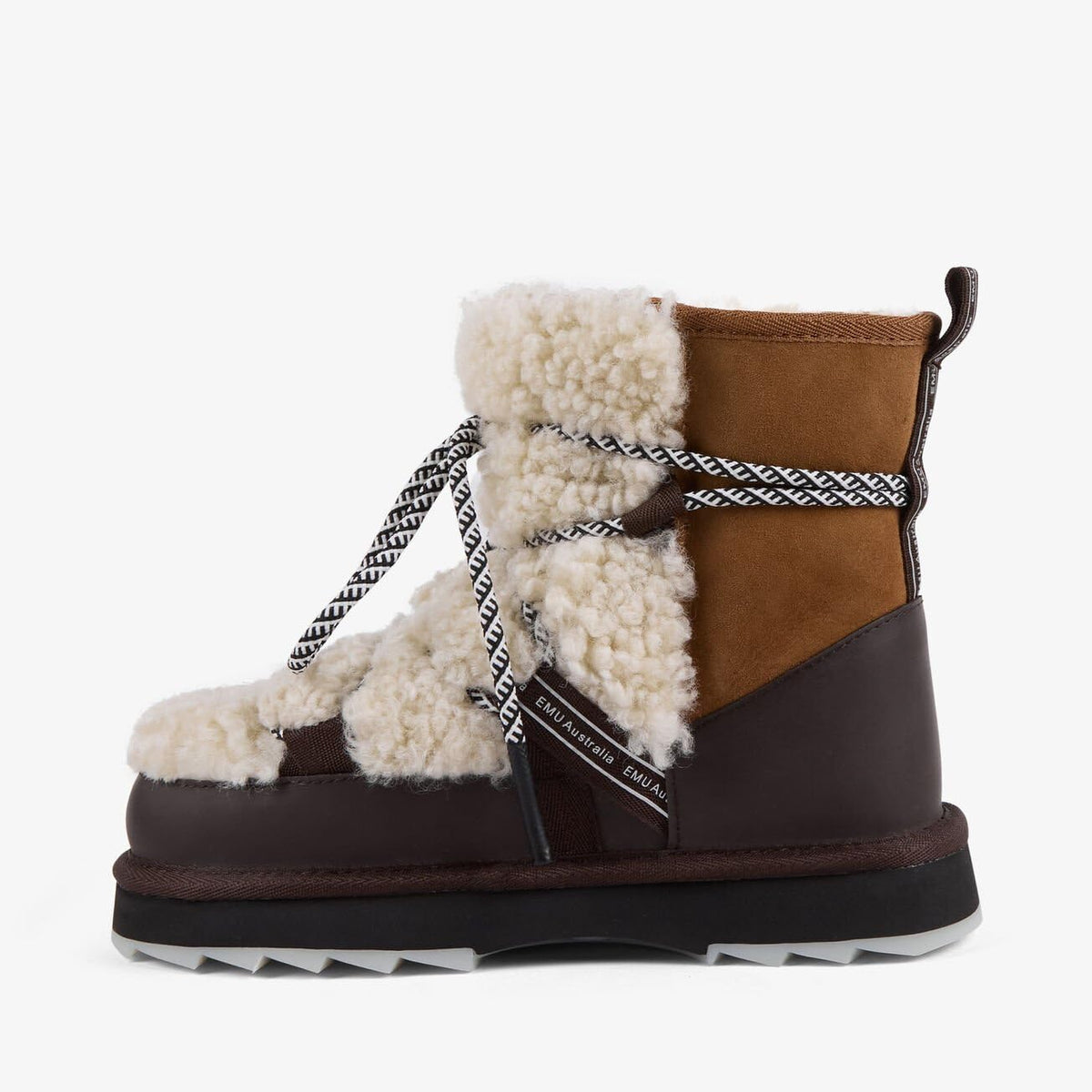 Australia - Womens Boot by EMU – 10, Chestnut, Model Blurred Teddy