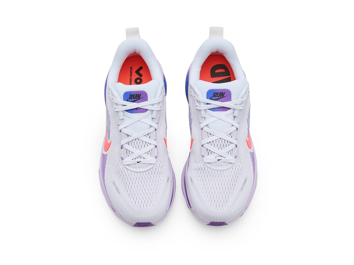 Womens Vomero 18 White/Hot Lava/Violet Mist/Sapphire 6.5 Wide by Nike – 6.5 Wide, White/Hot Lava/Violet Mist/Sapphire, Model HM6804/IF0515-112
