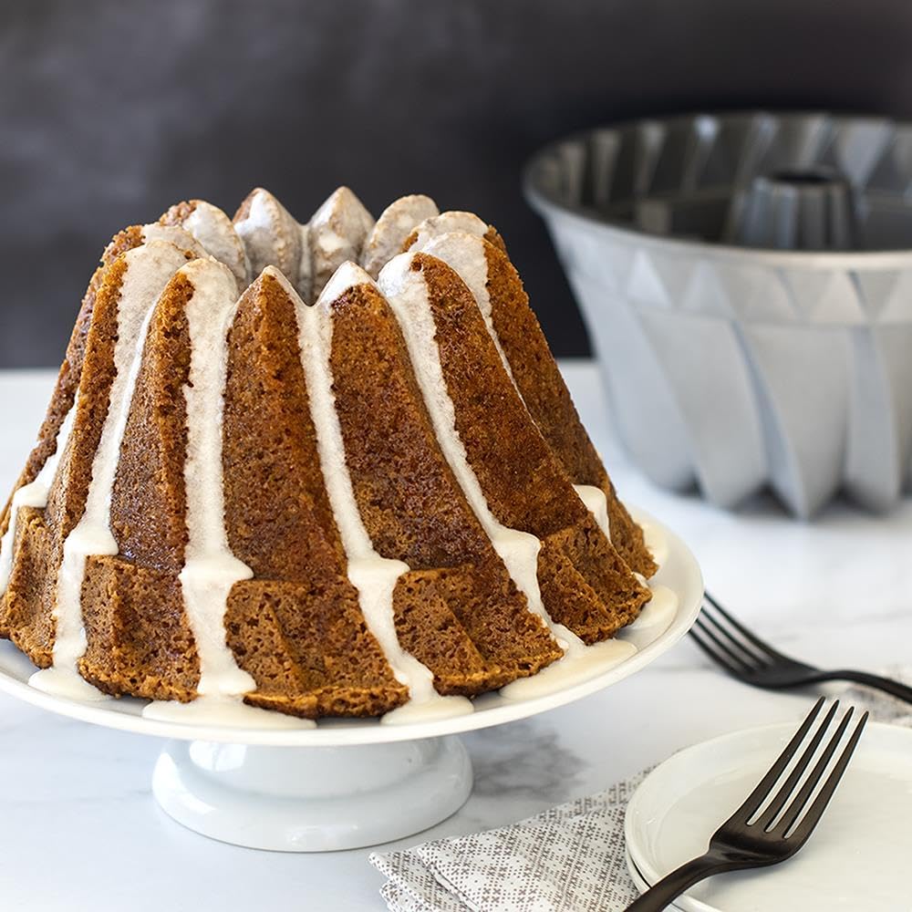 Kugelhopf Bundt Cake Pan by Nordic Ware – 9 x 9 x 5.30", 10.0 cups, Aluminum, Silver, Model 59937