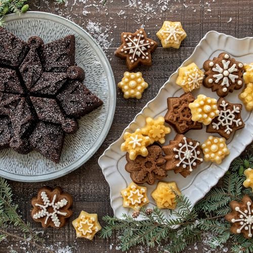 Nordic Ware 1 / Snowflake Pan / 5 cups Specialty & Novelty Cake Pans