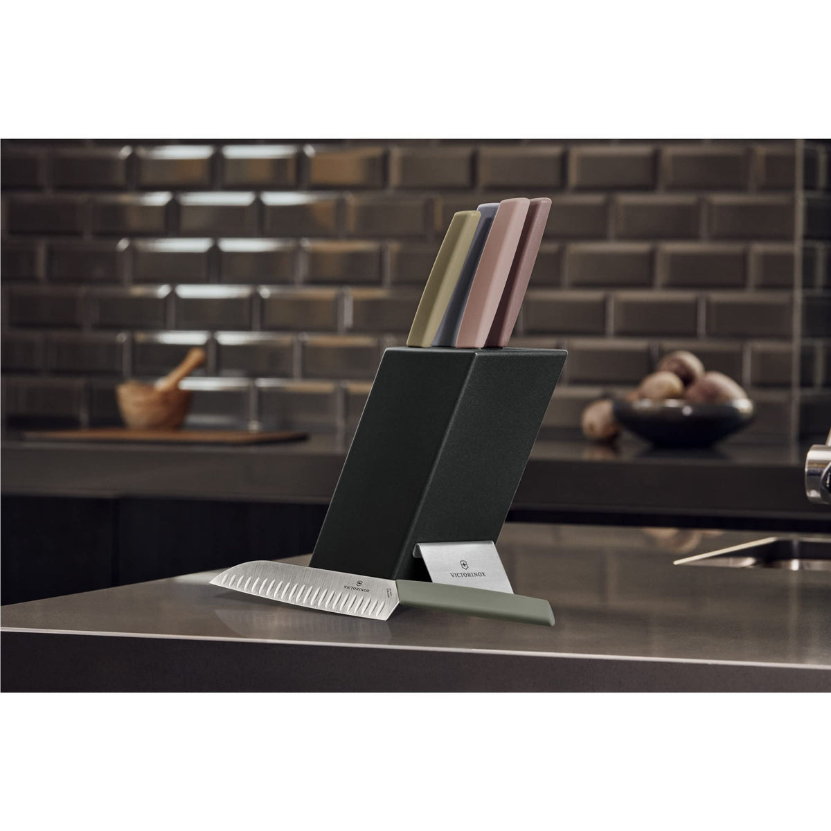 Kitchen Swiss Modern 6-Piece Block Set multicolored by Victorinox – 9.7 x 3.9 x 12.7 in, Stainless Steel, Multicolor, Model 6.7186.66
