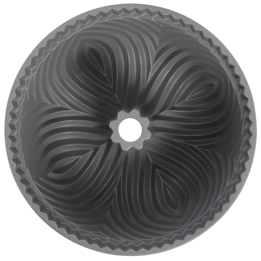 Bundt Pan Bavaria 10-Cup by Nordic Ware – 10 cups, Aluminum, Light Grey, Model 11172536020