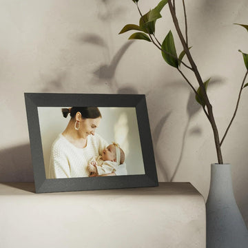 Griffin by 10.1" Digital Frame with Wi-Fi by AURA – 10.1", Plastic, White (Limestone), Model AFCF22-LIM