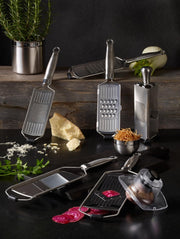 Rosle Kitchen Collection Stainless Steel Grater/Slicer Coarse Stainless by Rösle – 25 x 8,5 x 8,5 cm, Stainless Steel, Silver, Model 95009