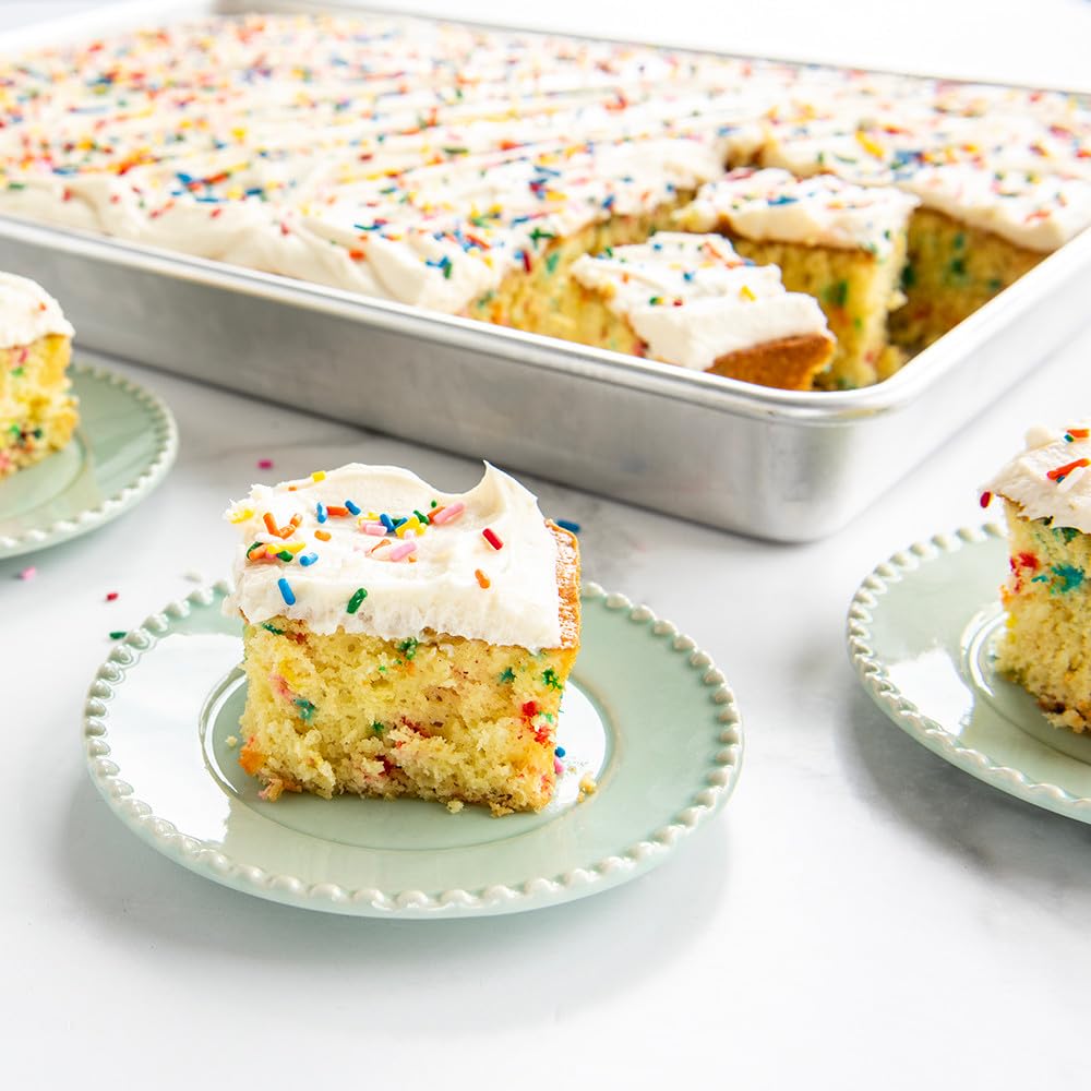 Nordic Ware Big Batch, 1-Pack / XL Baking Pan / Natural Baking & Cookie Sheets