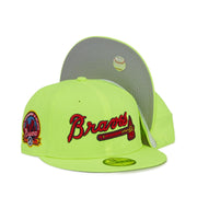 Hat Atlanta Braves 59FIFTY Fitted Hat Exclusive 40th Year Side Patch Men's Fitted Hat Rare Embroidered Graphics Neon Yellow by New Era – Polyester, Neon Yellow