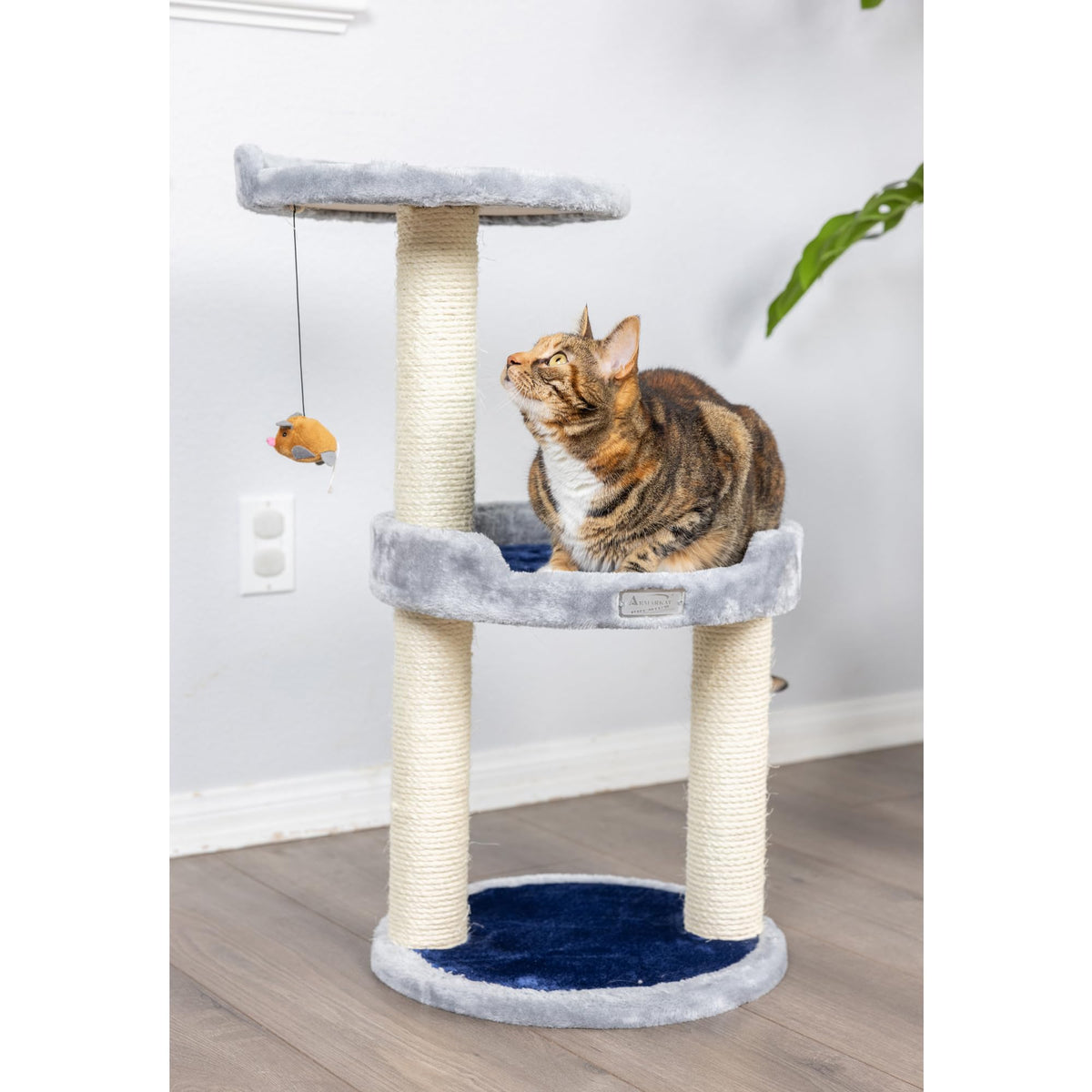 AeroMark Three Level Compact Scratcher by Armarkat – 14 LB, Engineered Wood, Silver Gray, Model X2905