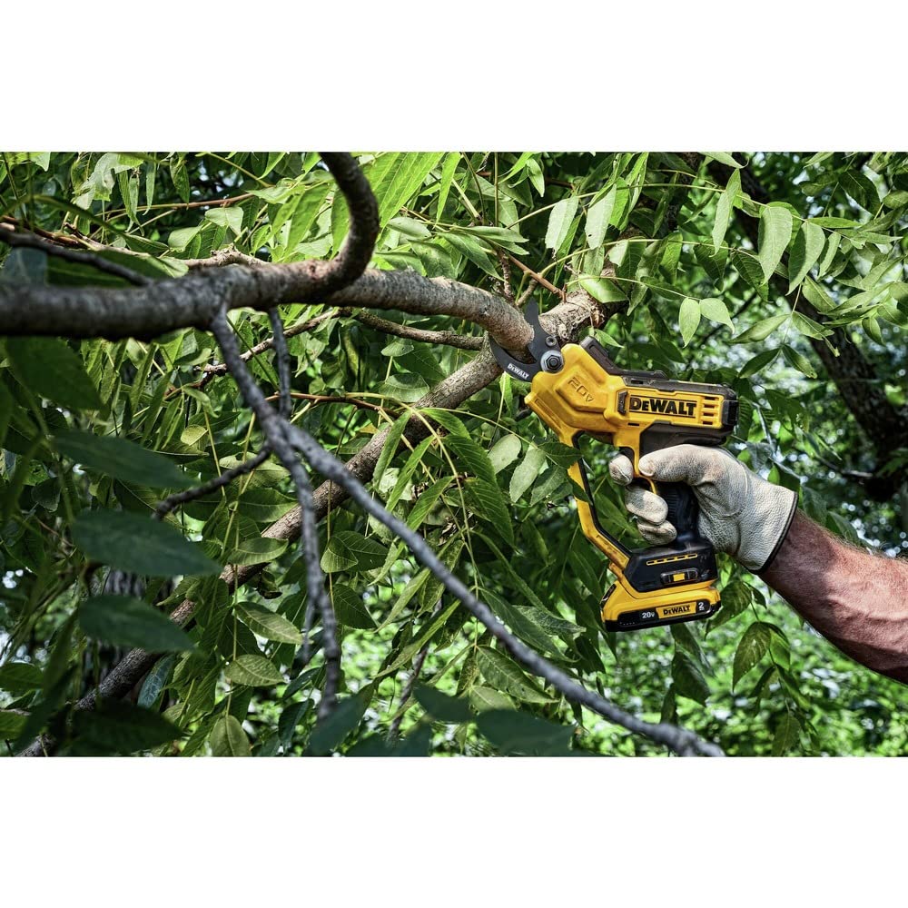 DEWALT Pruner Bare Tool Only / 10.12 inches (L) x 1.5 inches (W) / Yellow Scissors