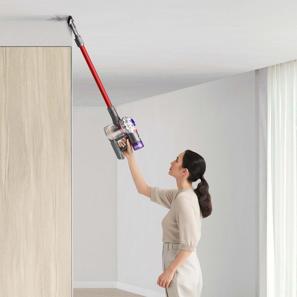V8 Extra Cordless Vacuum Cleaner Red (Renewed Premium) by Dyson – 0.14 gallons, Red, Model 400483-02