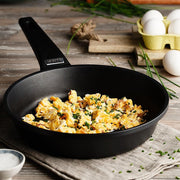Solid+ Cast Aluminium Non-Stick Flat Griddle Pan by Monix – 24cm, 2.3 liters, Aluminum, Black, Model M350029