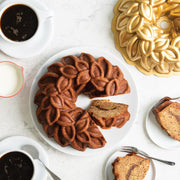 Laurel Wreath Bundt by Nordic Ware – 10-Cup, 10.0 cups, Aluminum, Gold, Model 98077