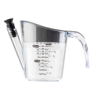 Tablecraft Gravy Fat Separator, 16oz Plastic Pitcher with Strainer, Clear