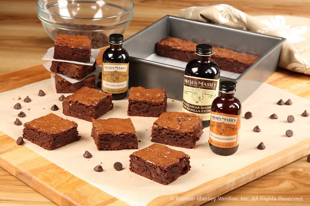 Pure Chocolate Extract for Baking and Cooking by Nielsen-Massey – 2 Fl Oz (Pack of 1), Brown, Model D1067