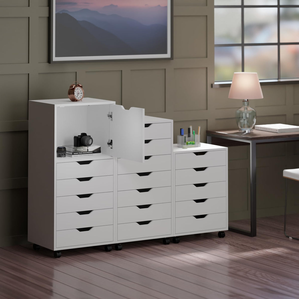 Winsome White / 1 Door, 17 Drawers / Transitional Storage Cabinets