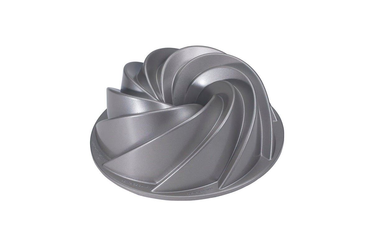 Heritage Bundt by Nordic Ware – 10 Cup, 10.0 cups, Aluminum, Silver, Model 80637