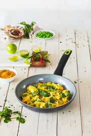 Frying Pan Set by Monix – 13 cm, 16 cm, 20 cm, 3.6 liters, Aluminum, Grau und Grün, Pack of 3