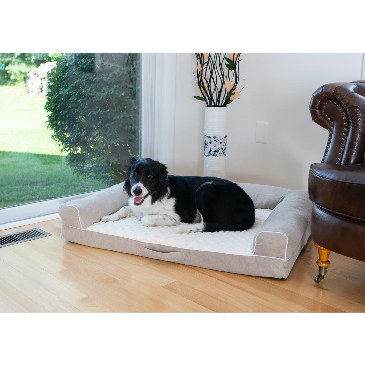 Bed Dog Bed by Armarkat – Medium, foam, beige, ivory, Model D07B