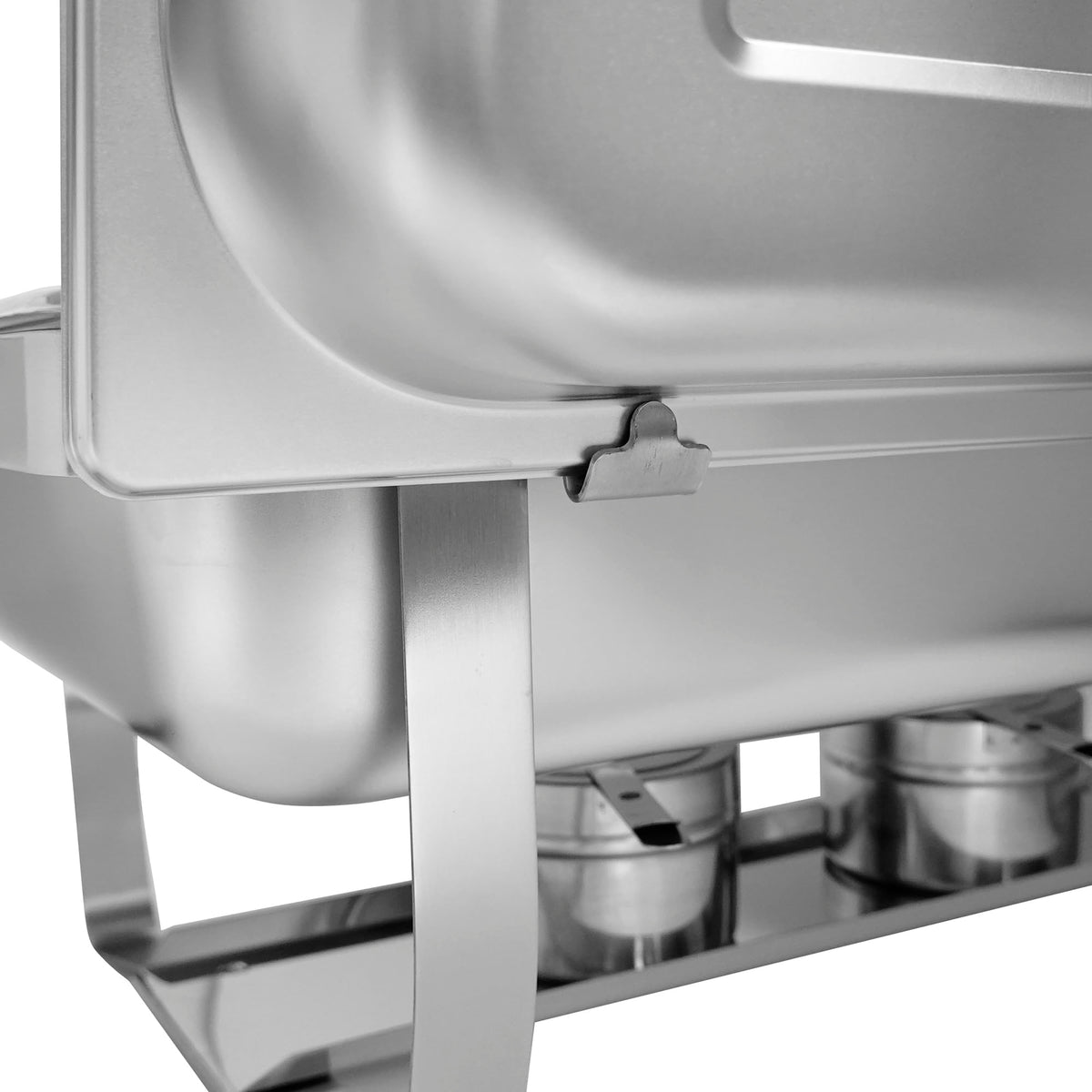 8 qt Silver Full-size Chafer with Folding Stand Chafer by Winco – 8 Quart (Full Size), 8.0 quarts, Stainless Steel, Silver, Model C-4080
