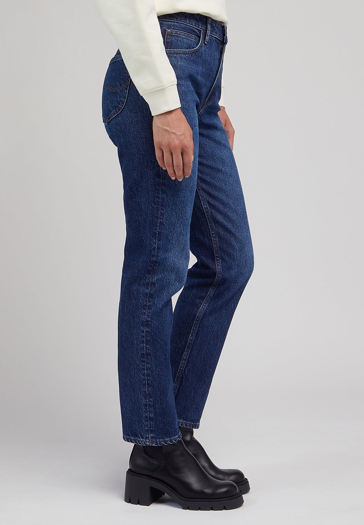 Women's Carol Jeans by Lee – cotton spandex blend, Dark Humor, Model 112346311