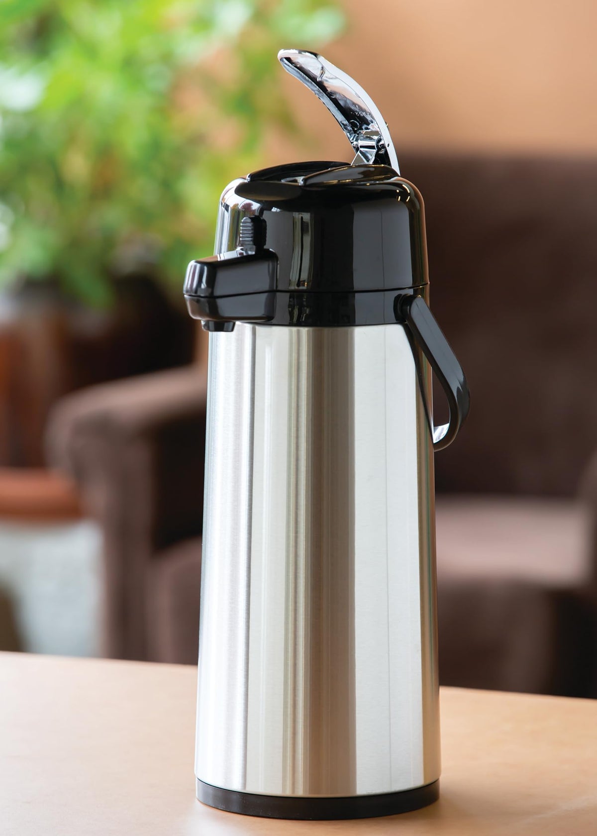 Service Ideas 101.4 Ounces / LEVER LID / Brushed Thermal Carafes