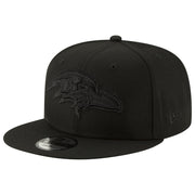 NFL 9FIFTY Black On Black Adjustable Snapback Hat Cap One Size Fits All (US by New Era – One Size, Polyester, Seattle Seahawks, Model New Era