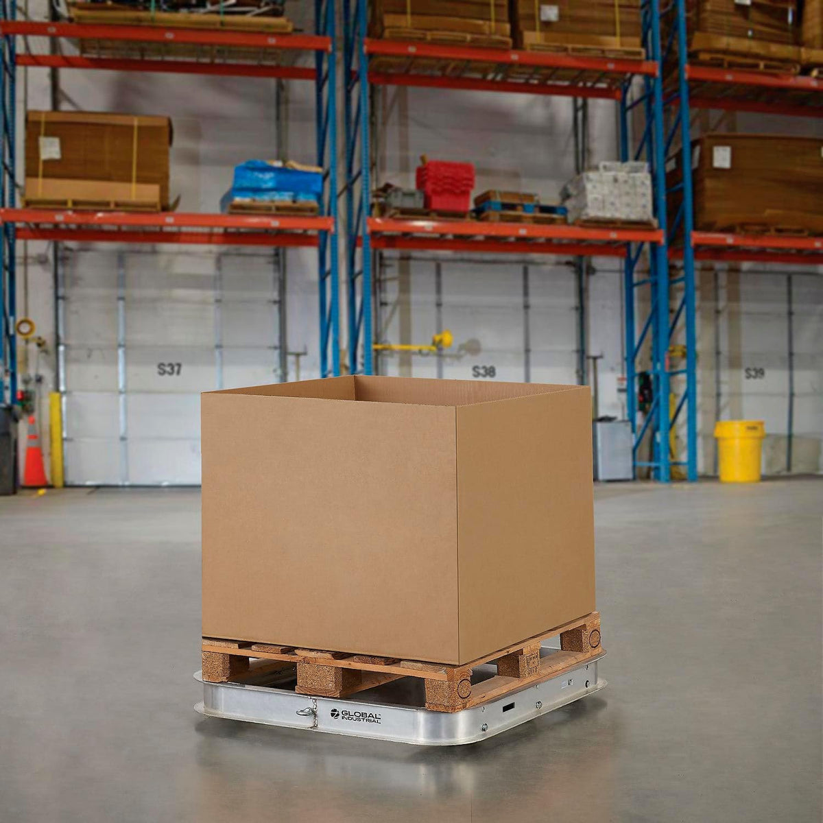 Aluminum Pallet Dolly with Tilt Rollers by Global Industrial – Aluminum, Silver, Model 800500