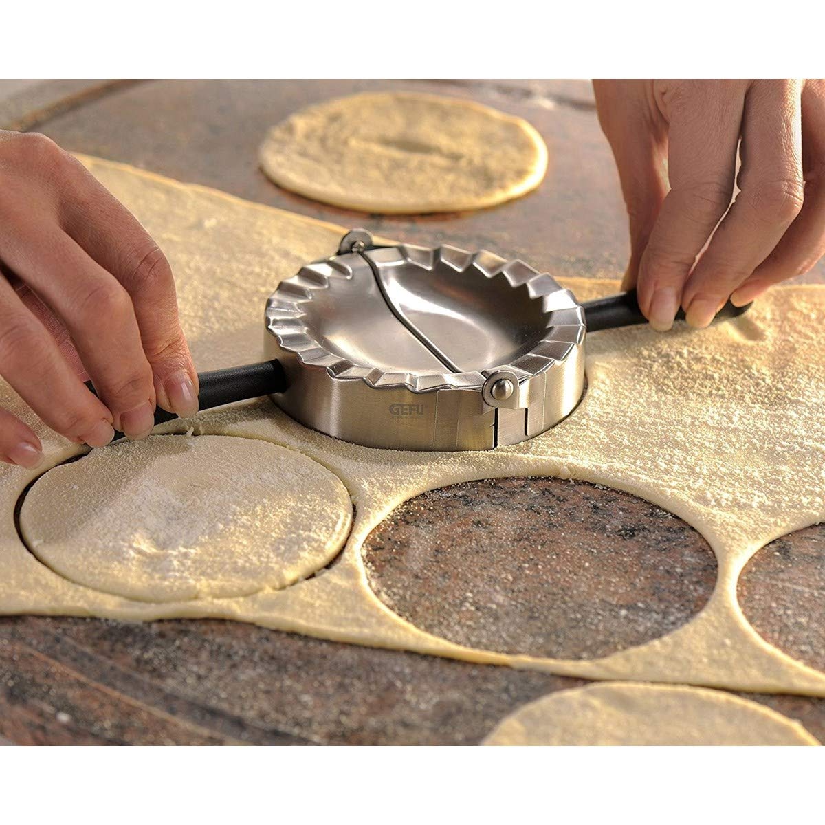 28490 Ravioli & Pasta Mold Round by GEFU – 23.1 x 11.4 x 2.6 cm, Plastic, Silver, Model GF28490