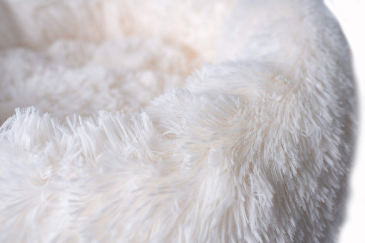 Cuddle Bed Model by Armarkat – Medium, Fabric, White, Model C70NBS-M