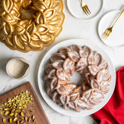 Laurel Wreath Bundt by Nordic Ware – 10-Cup, 10.0 cups, Aluminum, Gold, Model 98077