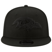 NFL 9FIFTY Black On Black Adjustable Snapback Hat Cap One Size Fits All (US by New Era – One Size, Polyester, Seattle Seahawks, Model New Era