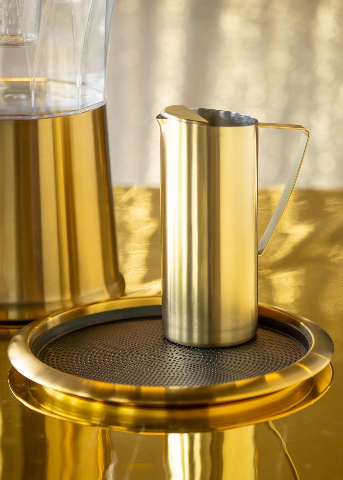 Water Pitcher by Service Ideas – 64 Ounces, 64.0 fluid_ounces, Stainless Steel, Vintage Gold, Model X7025BSVG