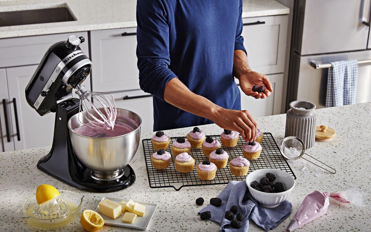 KitchenAid Onyx Black​ / Mixer / 4.5 Q Stand Mixers