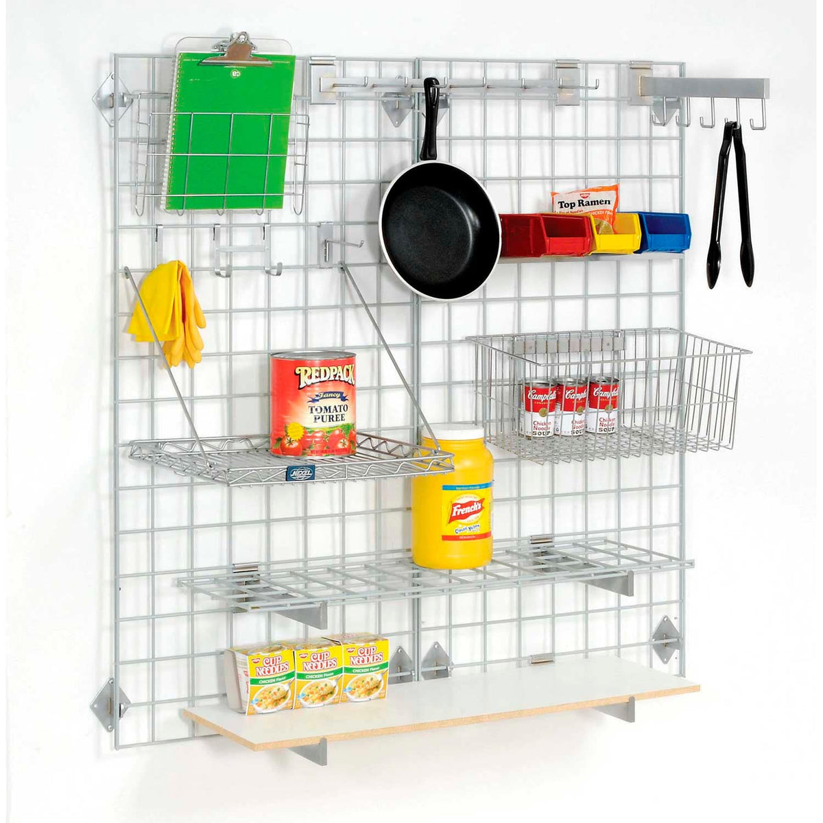 Wire Grid Panel With Wall Mount Hook by Global Industrial – 36"W x 36"D, Alloy Steel, Green, Model WG3636GN