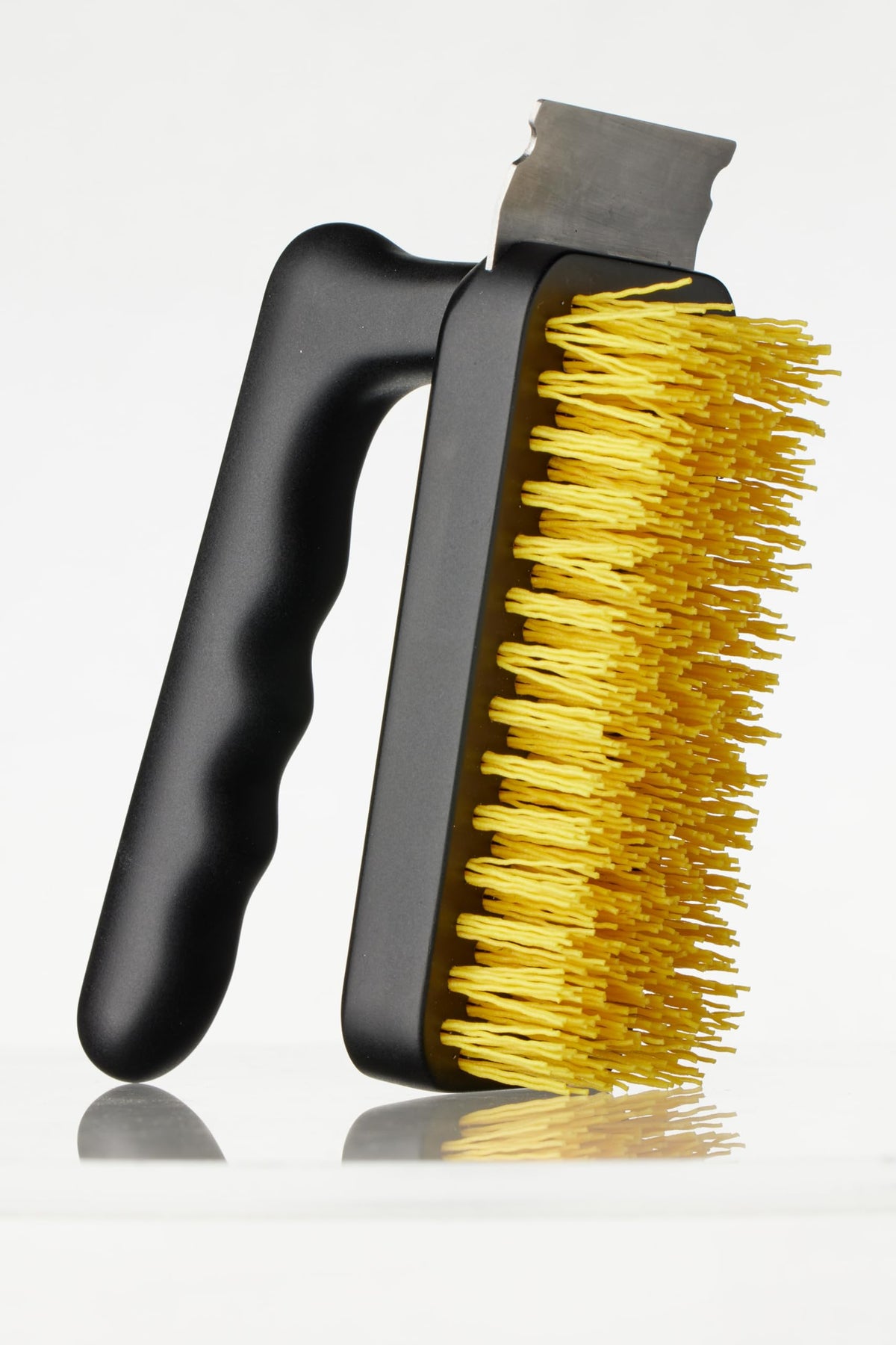 Nylon XL Scrub Brush Powered by Scrub Daddy by Mr. Bar-B-Q – X-Large, Nylon, Black and Yellow, Model 60404SDZ