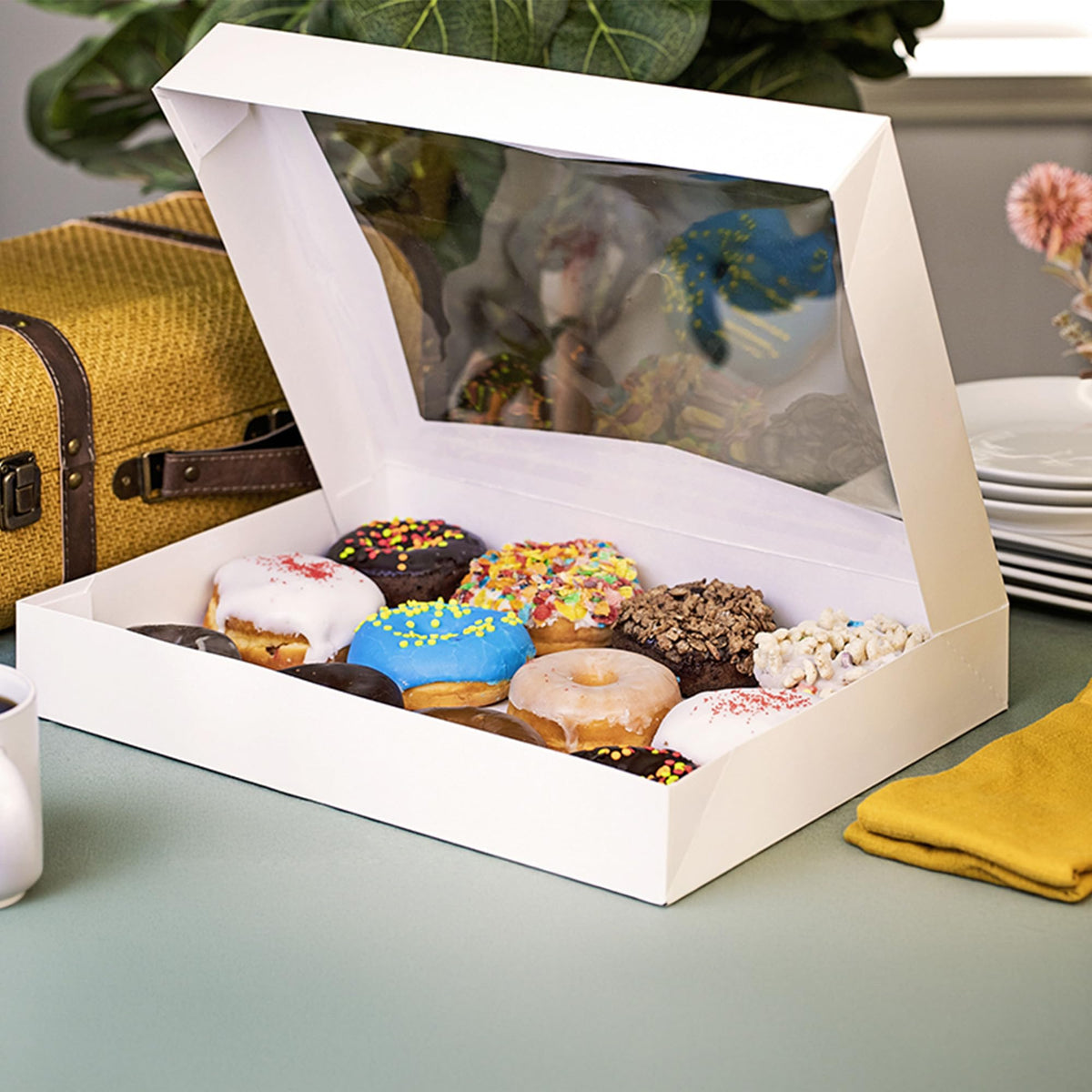 SCT Bakery Automatic Window Paperboard Bakery Box – Sheet Cake Box (100 Pack), 16 x 12 x 2-1/4 Inch, White Food Tray with Viewing Window, Grease & Moisture Resistant, Recyclable & Compostable, 24543