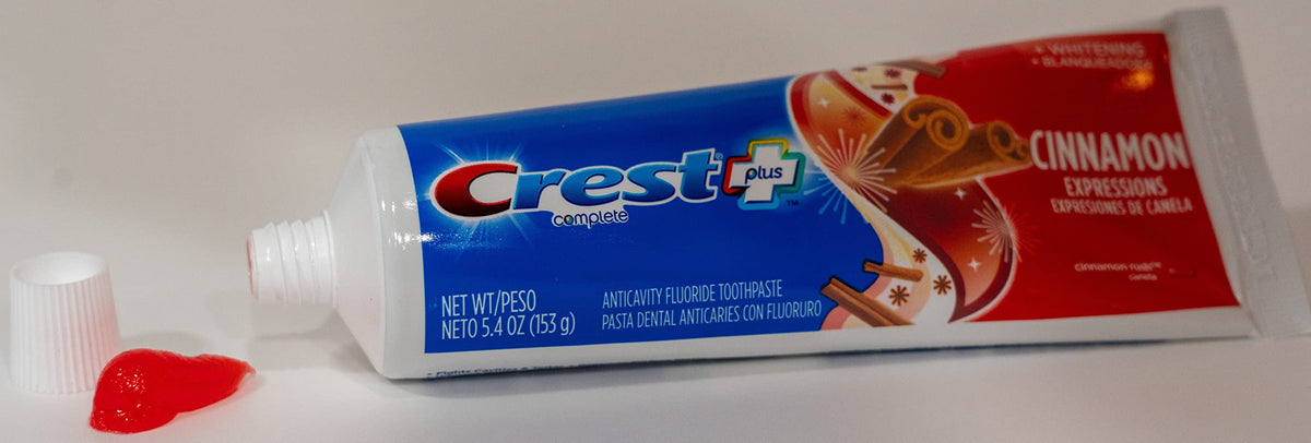 Crest Cinnamon / 5.4 Ounce (Pack of 4) / 4 Toothpaste