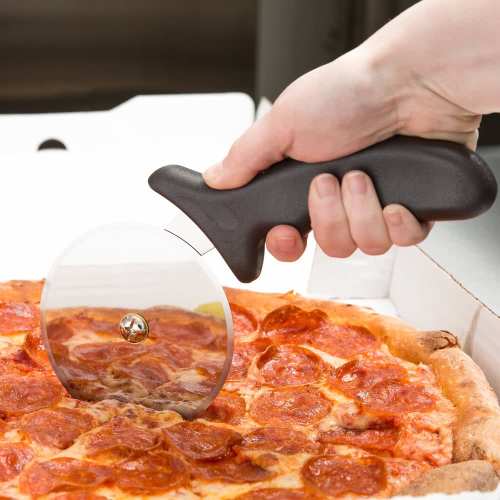 4" Plastic Handle Pizza Cutter by Royal Industries – Black, Model ROY PC 4 P