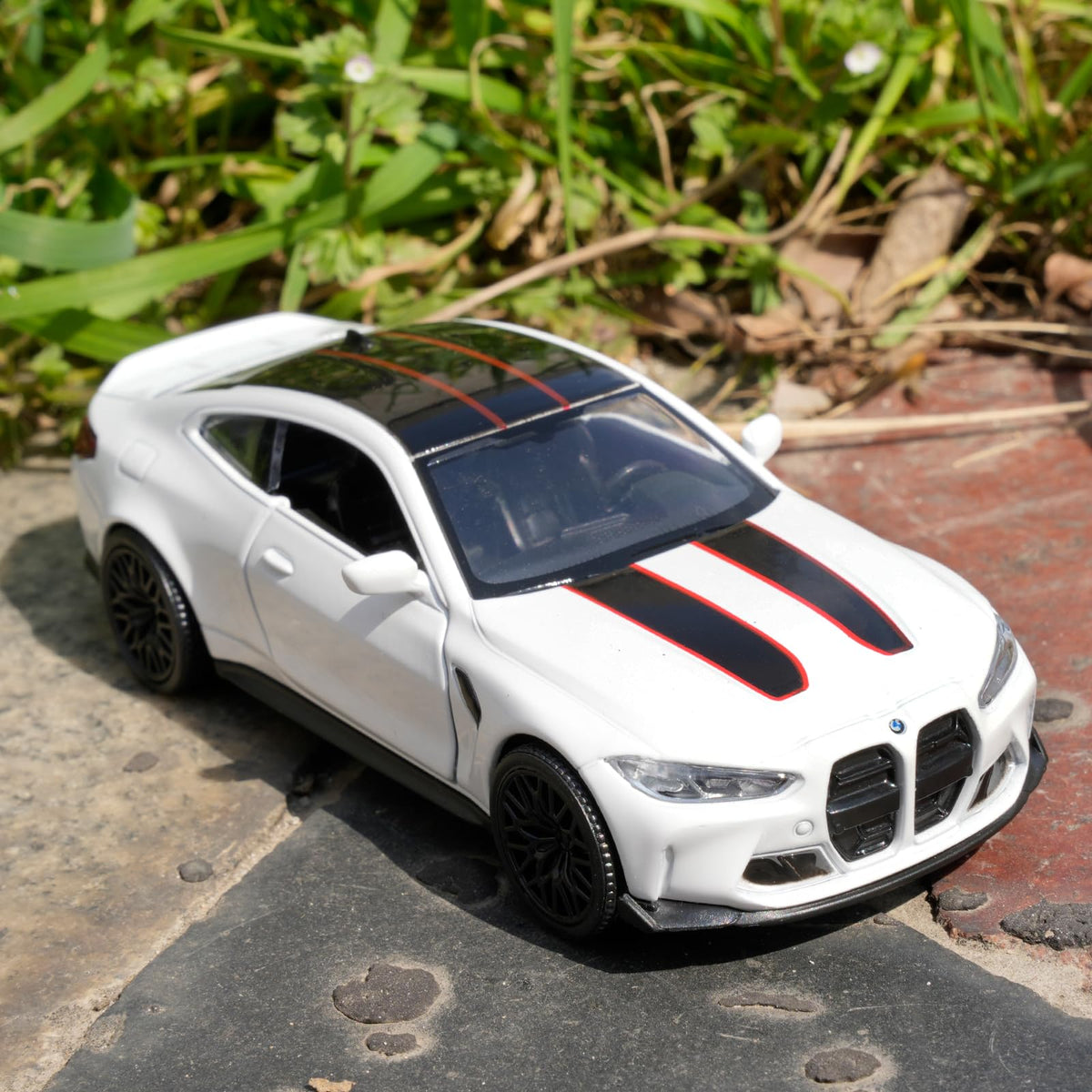 Pull Back Vehicles by RMZ City – 2 inches (W) x 4.5 inches (L) x 1.5 inches (H), Metal, White, Model 554069