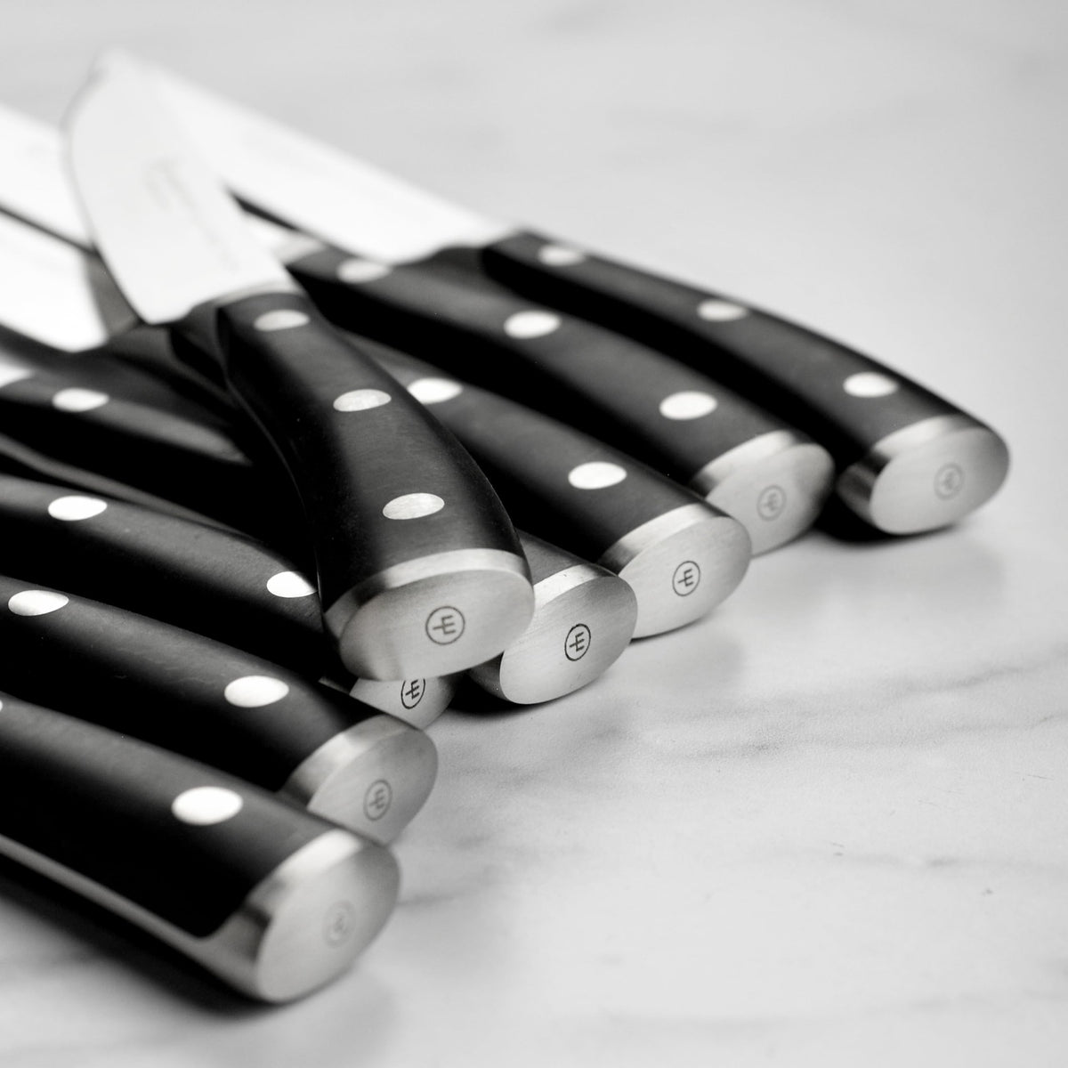 Wusthof Classic Ikon 8-piece Steak Knife Set with Wood Case by Wüsthof – 8-piece, High Carbon Stainless Steel, Stainless Steel / Black, Pack of 8