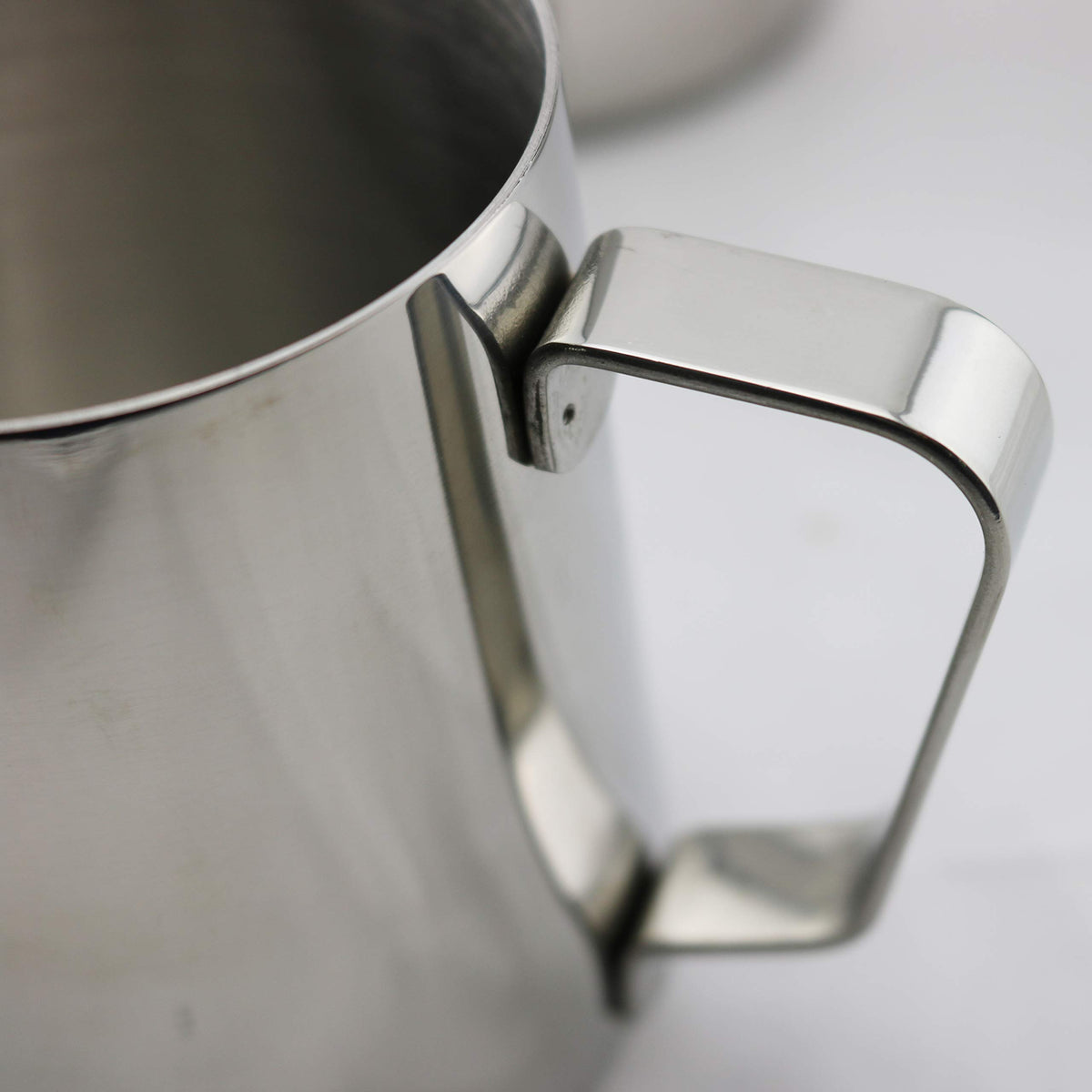 Rhinowares Silver / 20.3 Ounces / Professional Milk Frothing Pitchers