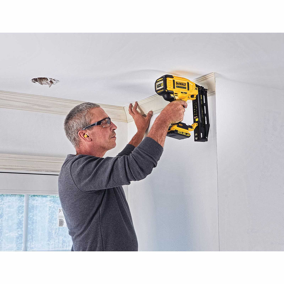 DCN662NT Afwerktracker Battery 18V 16GA Basic Body in TSTAK by DEWALT – Model DCN662NT-XJ