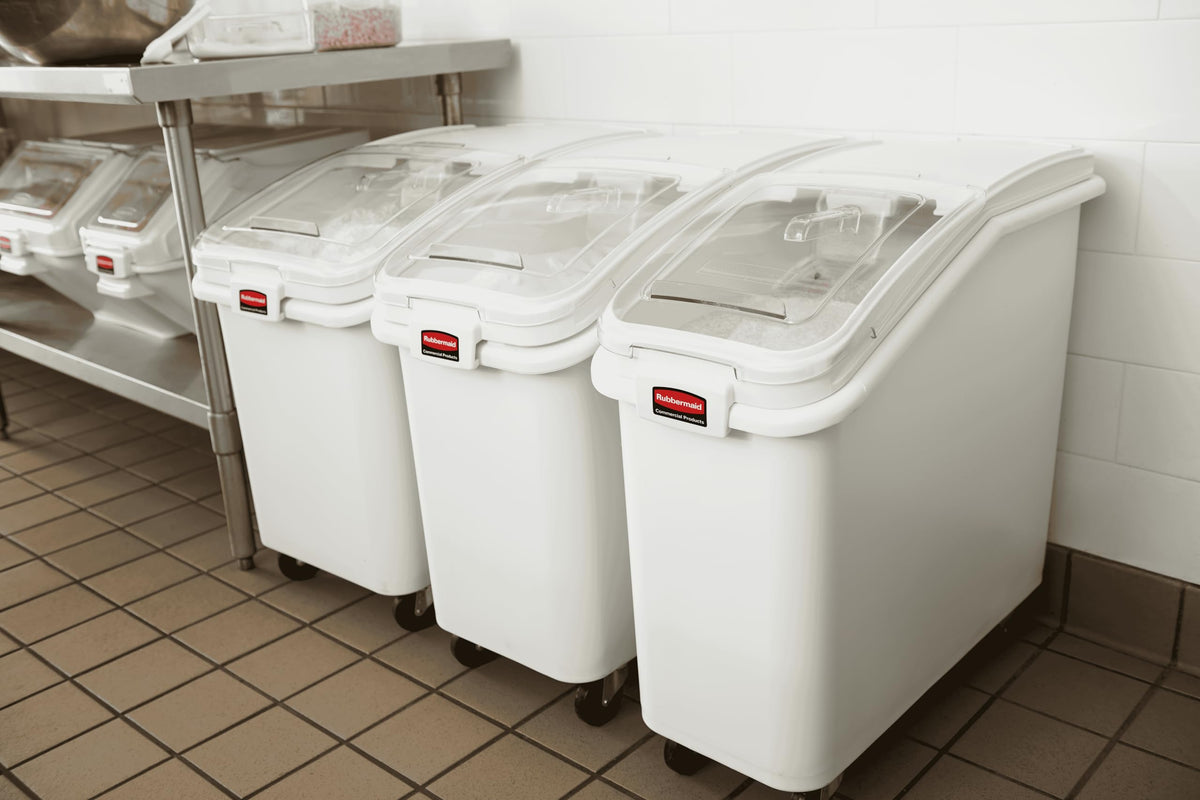 Rubbermaid Commercial Products 400 Cup / White, Clear / Bin Kitchen Trash Cans
